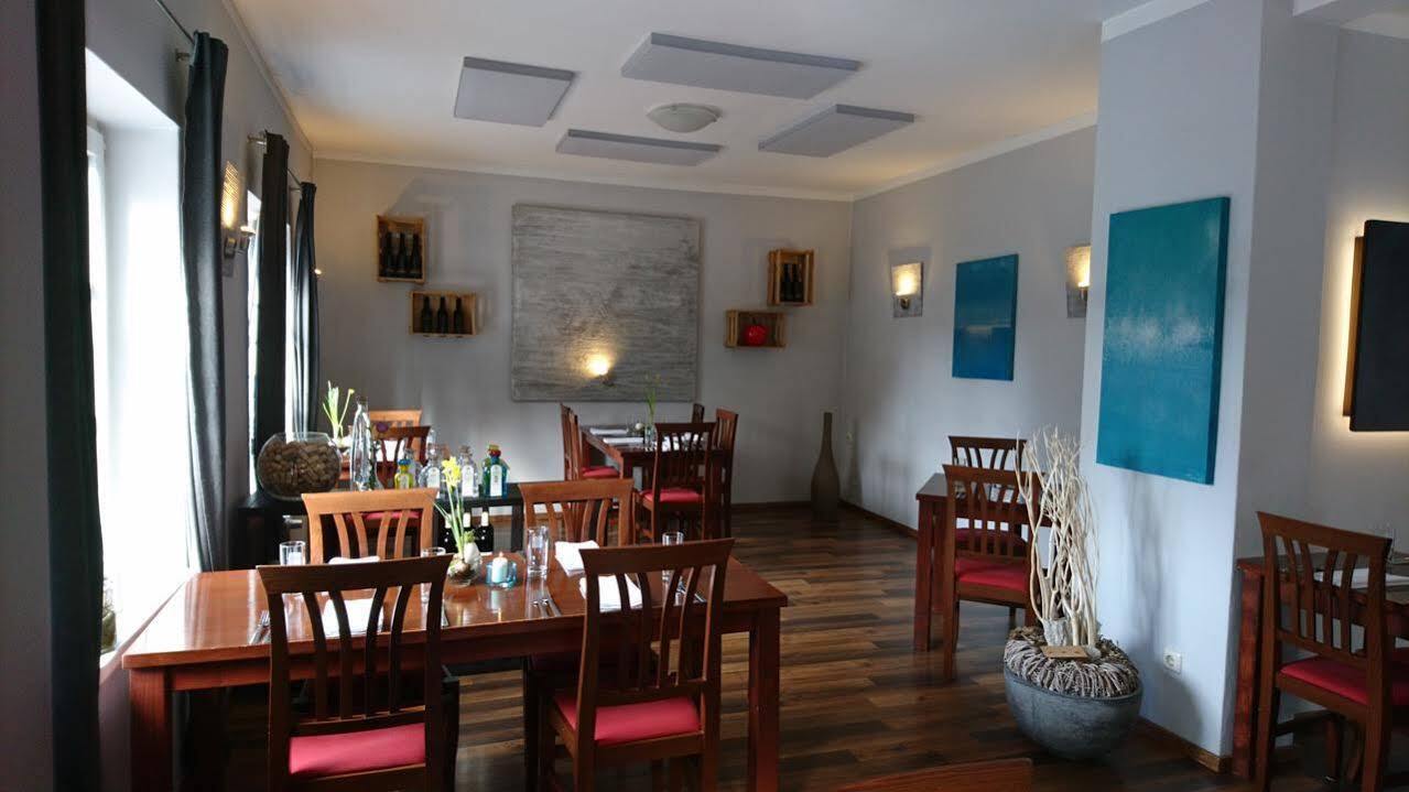 Basalt Hotel Restaurant Lounge Ховахт Экстерьер фото